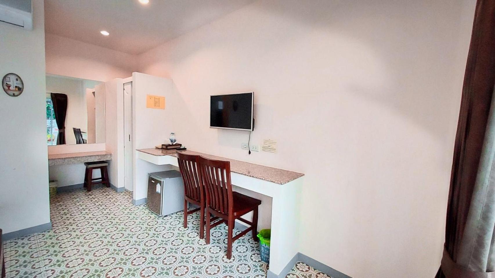 Hotel Baanloksouylokchay HHQ Habitación foto
